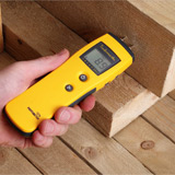 PRO-TIMBERMASTE mesure l'humidité en bois entre 6 et 99,9%, résolution de 0,1.