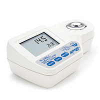 Réfractomètre numérique HANNA compact pour la mesure de concentration de sel 